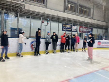 Hodina bruslení 2025