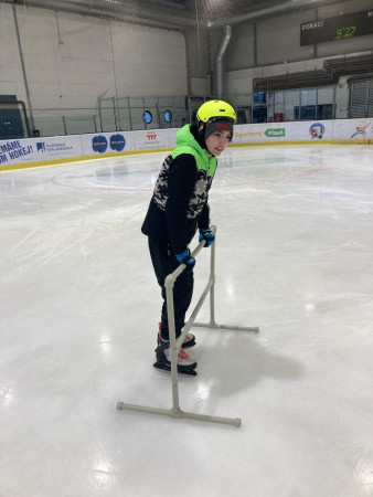 Hodina bruslení 2025