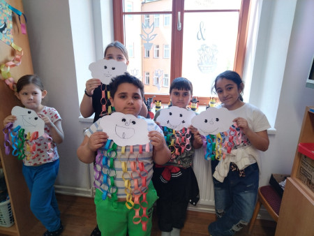 Tvoříme ve školní družině