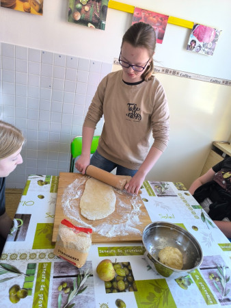 Pečeme jablečný závin