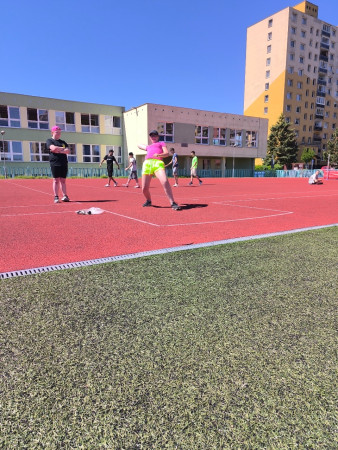Meziškolní kolo v LA 2026