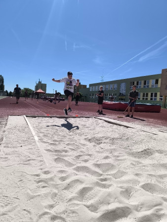 Meziškolní kolo v LA 2026