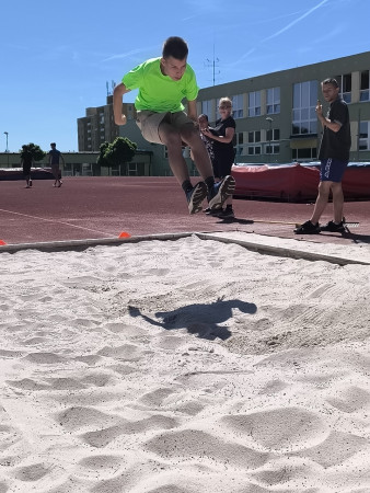Meziškolní kolo v LA 2026