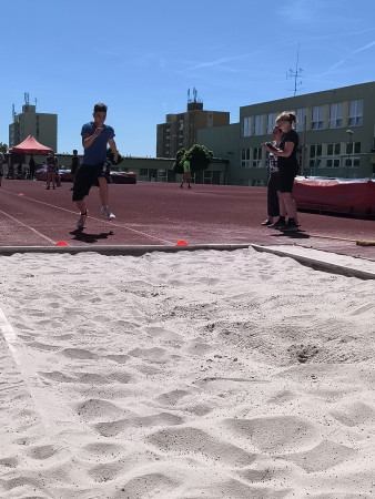 Meziškolní kolo v LA 2026