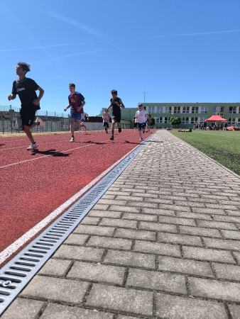 Meziškolní kolo v LA 2026