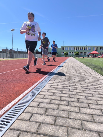 Meziškolní kolo v LA 2026